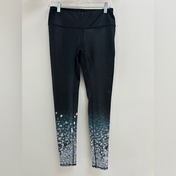 ALO Yoga Black and Silver Performance Leggings - Picture 3 of 5